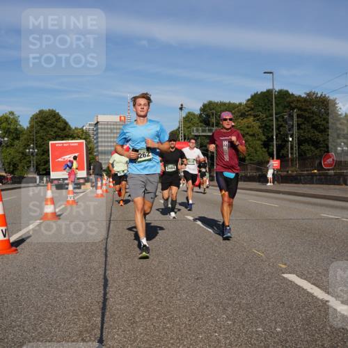 07.09.2025 - BARMER Alsterlauf Yannick Fuchs http://msf.ph/oto/8792812 07.09.2025 09:42:51 Laufen 262, 2484, 3030 meine-sportfotos.de