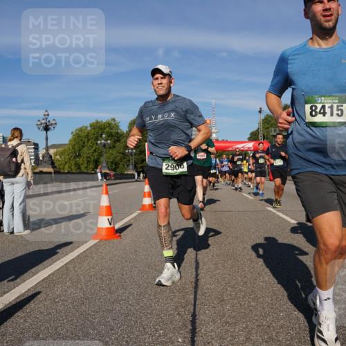 07.09.2025 - BARMER Alsterlauf Yannick Fuchs http://msf.ph/oto/8792946 07.09.2025 09:42:57 Laufen 2906, 5565, 5215, 36, 8415, 728, 8043 meine-sportfotos.de