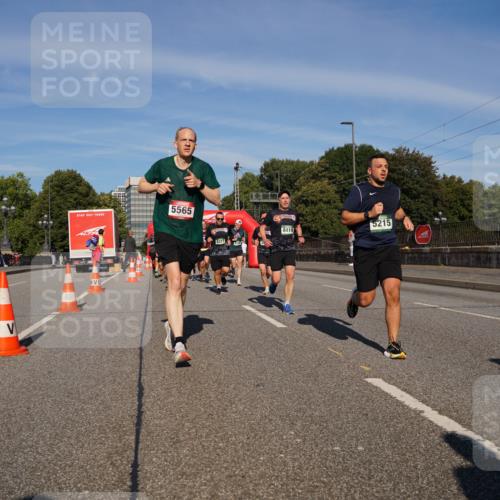 07.09.2025 - BARMER Alsterlauf Yannick Fuchs http://msf.ph/oto/8792995 07.09.2025 09:42:58 Laufen 5565, 8377, 8419, 5215 meine-sportfotos.de