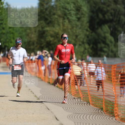 07.09.2025 - 19. Norderstedt Triathlon Michael Strokosch http://msf.ph/oto/8793528 07.09.2025 11:48:42 Laufen 231, 284, 1208 meine-sportfotos.de