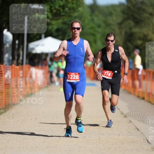 07.09.2025 - 19. Norderstedt Triathlon Michael Strokosch http://msf.ph/oto/8793838 07.09.2025 11:49:32 Laufen 774, 1228 meine-sportfotos.de