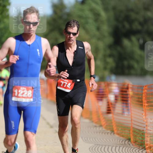 07.09.2025 - 19. Norderstedt Triathlon Michael Strokosch http://msf.ph/oto/8793870 07.09.2025 11:49:35 Laufen 774, 1228 meine-sportfotos.de