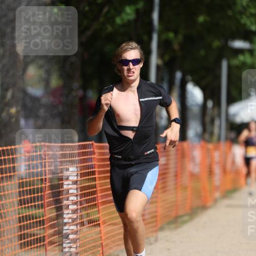 07.09.2025 - 19. Norderstedt Triathlon Michael Strokosch http://msf.ph/oto/8793942 07.09.2025 11:49:45 Laufen 770, 1160, 1184, 1383 meine-sportfotos.de
