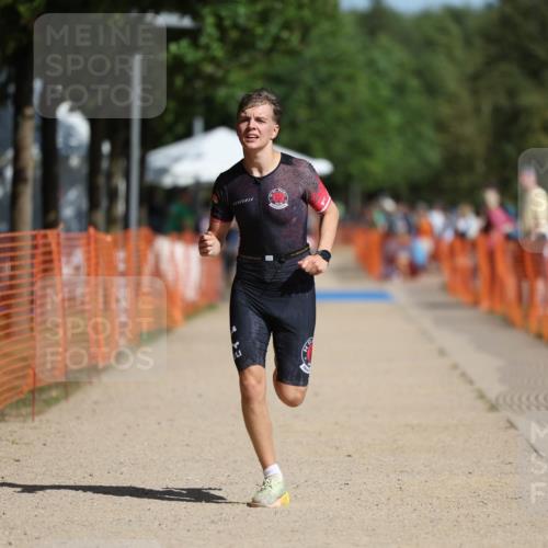07.09.2025 - 19. Norderstedt Triathlon Michael Strokosch http://msf.ph/oto/8794201 07.09.2025 11:50:20 Laufen 1156 meine-sportfotos.de