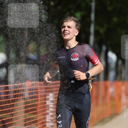 07.09.2025 - 19. Norderstedt Triathlon Michael Strokosch http://msf.ph/oto/8794241 07.09.2025 11:50:22 Laufen 1156 meine-sportfotos.de