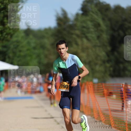 07.09.2025 - 19. Norderstedt Triathlon Michael Strokosch http://msf.ph/oto/8794519 07.09.2025 11:51:12 Laufen 1190, 1207 meine-sportfotos.de