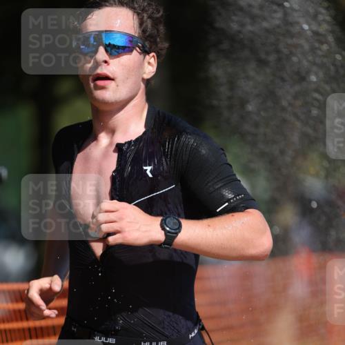 07.09.2025 - 19. Norderstedt Triathlon Michael Strokosch http://msf.ph/oto/8794597 07.09.2025 11:51:22 Laufen 152, 1198, 1207 meine-sportfotos.de