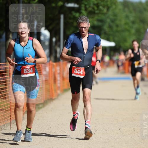 07.09.2025 - 19. Norderstedt Triathlon Michael Strokosch http://msf.ph/oto/8794691 07.09.2025 11:51:40 Laufen 199, 834, 844, 1152, 1181, 1194 meine-sportfotos.de