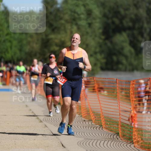 07.09.2025 - 19. Norderstedt Triathlon Michael Strokosch http://msf.ph/oto/8794852 07.09.2025 11:52:05 Laufen 200, 833, 1161 meine-sportfotos.de