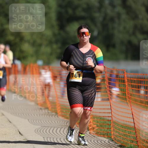 07.09.2025 - 19. Norderstedt Triathlon Michael Strokosch http://msf.ph/oto/8794891 07.09.2025 11:52:11 Laufen 200, 833, 1161, 1197 meine-sportfotos.de
