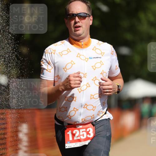 07.09.2025 - 19. Norderstedt Triathlon Michael Strokosch http://msf.ph/oto/8795008 07.09.2025 12:15:34 Laufen 807, 1253, 1305, 1315, 1358 meine-sportfotos.de