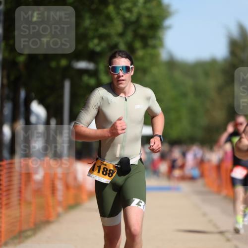 07.09.2025 - 19. Norderstedt Triathlon Michael Strokosch http://msf.ph/oto/8795012 07.09.2025 11:52:27 Laufen 154, 771, 1188, 1377 meine-sportfotos.de
