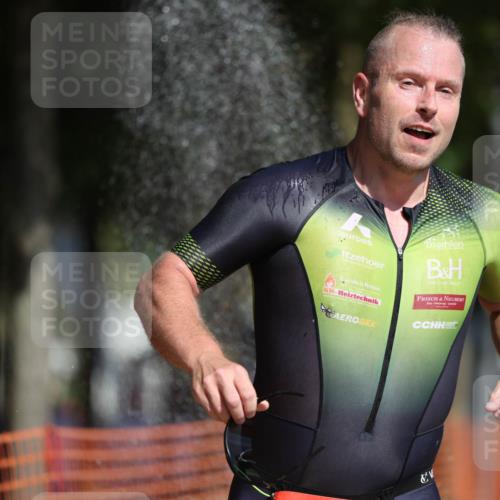 07.09.2025 - 19. Norderstedt Triathlon Michael Strokosch http://msf.ph/oto/8795141 07.09.2025 11:52:34 Laufen 1167, 1227, 1377 meine-sportfotos.de