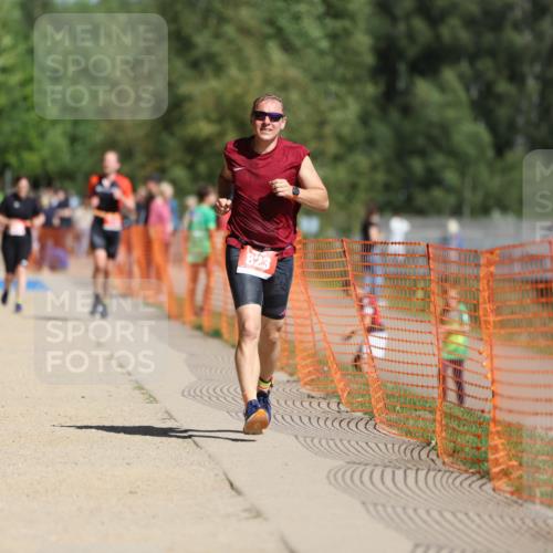07.09.2025 - 19. Norderstedt Triathlon Michael Strokosch http://msf.ph/oto/8795152 07.09.2025 12:16:27 Laufen 823 meine-sportfotos.de
