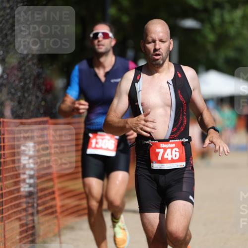 07.09.2025 - 19. Norderstedt Triathlon Michael Strokosch http://msf.ph/oto/8795242 07.09.2025 12:16:52 Laufen 746, 796, 1306 meine-sportfotos.de
