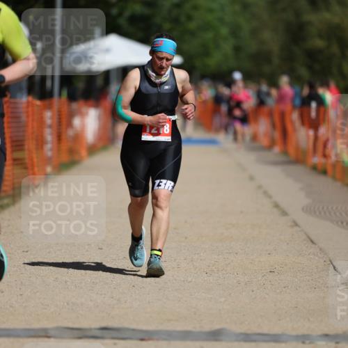 07.09.2025 - 19. Norderstedt Triathlon Michael Strokosch http://msf.ph/oto/8795324 07.09.2025 12:17:03 Laufen 279, 1218 meine-sportfotos.de