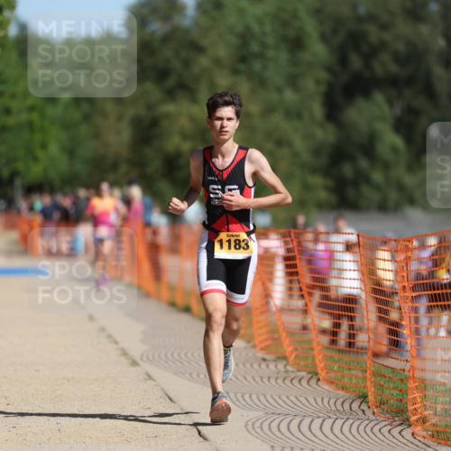 07.09.2025 - 19. Norderstedt Triathlon Michael Strokosch http://msf.ph/oto/8795360 07.09.2025 11:53:02 Laufen 1183 meine-sportfotos.de