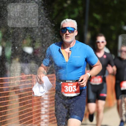 07.09.2025 - 19. Norderstedt Triathlon Michael Strokosch http://msf.ph/oto/8795423 07.09.2025 12:17:32 Laufen 234, 252, 303, 1357, 1394 meine-sportfotos.de