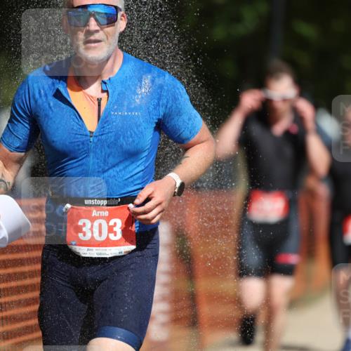 07.09.2025 - 19. Norderstedt Triathlon Michael Strokosch http://msf.ph/oto/8795440 07.09.2025 12:17:32 Laufen 234, 252, 303, 1357, 1394 meine-sportfotos.de