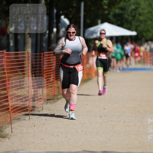 07.09.2025 - 19. Norderstedt Triathlon Michael Strokosch http://msf.ph/oto/8795530 07.09.2025 12:17:54 Laufen 259, 768, 784 meine-sportfotos.de