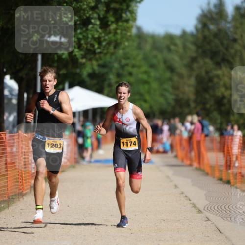07.09.2025 - 19. Norderstedt Triathlon Michael Strokosch http://msf.ph/oto/8795556 07.09.2025 11:53:17 Laufen 204, 1174, 1203 meine-sportfotos.de