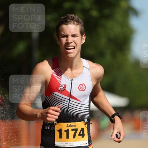 07.09.2025 - 19. Norderstedt Triathlon Michael Strokosch http://msf.ph/oto/8795643 07.09.2025 11:53:20 Laufen 1174, 1203 meine-sportfotos.de