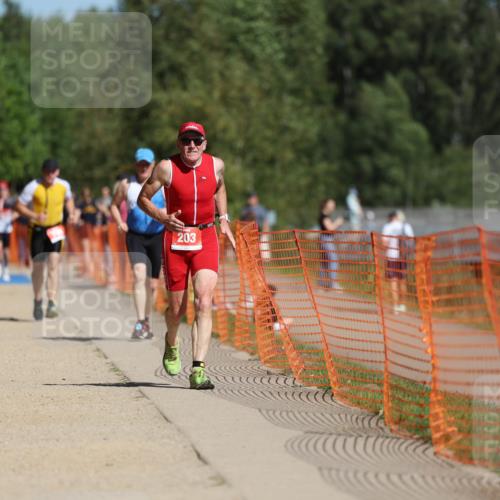 07.09.2025 - 19. Norderstedt Triathlon Michael Strokosch http://msf.ph/oto/8795679 07.09.2025 12:18:14 Laufen 203 meine-sportfotos.de