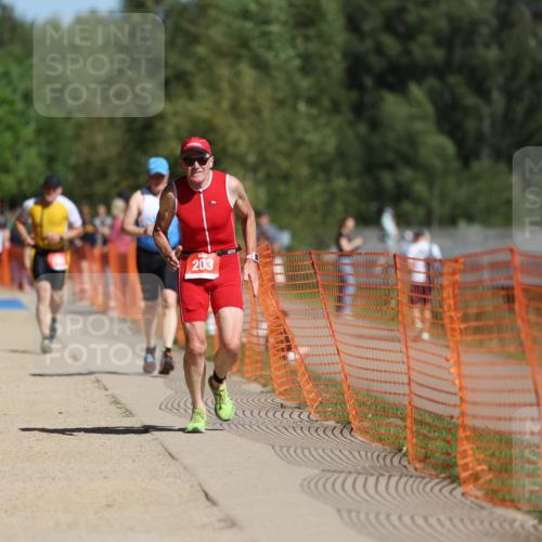 07.09.2025 - 19. Norderstedt Triathlon Michael Strokosch http://msf.ph/oto/8795684 07.09.2025 12:18:14 Laufen 203 meine-sportfotos.de
