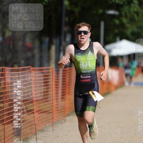 07.09.2025 - 19. Norderstedt Triathlon Michael Strokosch http://msf.ph/oto/8795719 07.09.2025 11:53:47 Laufen 1180 meine-sportfotos.de