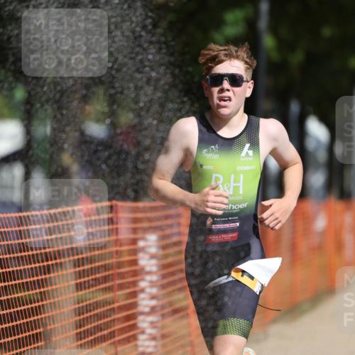 07.09.2025 - 19. Norderstedt Triathlon Michael Strokosch http://msf.ph/oto/8795748 07.09.2025 11:53:48 Laufen 1180 meine-sportfotos.de