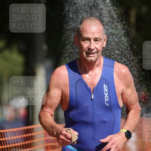 07.09.2025 - 19. Norderstedt Triathlon Michael Strokosch http://msf.ph/oto/8796083 07.09.2025 11:54:21 Laufen 821, 1189, 1200 meine-sportfotos.de