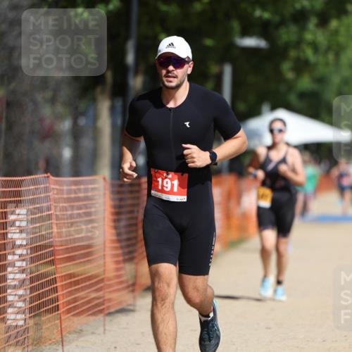 07.09.2025 - 19. Norderstedt Triathlon Michael Strokosch http://msf.ph/oto/8796100 07.09.2025 12:19:07 Laufen 191, 1187 meine-sportfotos.de