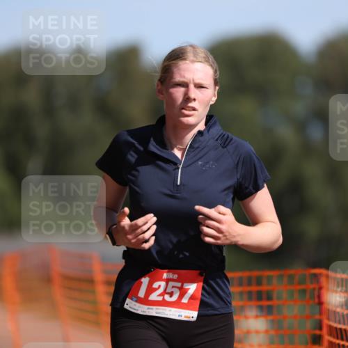 07.09.2025 - 19. Norderstedt Triathlon Michael Strokosch http://msf.ph/oto/8796338 07.09.2025 11:54:41 Laufen 1257, 1395 meine-sportfotos.de