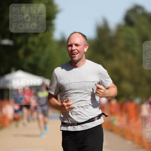 07.09.2025 - 19. Norderstedt Triathlon Michael Strokosch http://msf.ph/oto/8796359 07.09.2025 12:19:39 Laufen 773, 801 meine-sportfotos.de