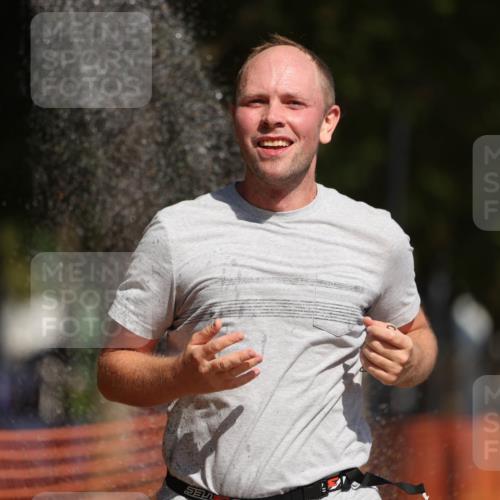 07.09.2025 - 19. Norderstedt Triathlon Michael Strokosch http://msf.ph/oto/8796384 07.09.2025 12:19:40 Laufen 801 meine-sportfotos.de