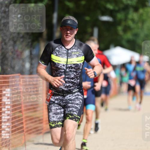 07.09.2025 - 19. Norderstedt Triathlon Michael Strokosch http://msf.ph/oto/8796454 07.09.2025 12:19:48 Laufen 215, 791, 837, 862, 1265 meine-sportfotos.de