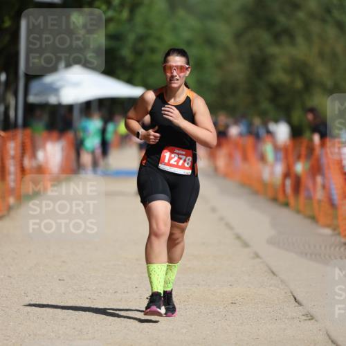 07.09.2025 - 19. Norderstedt Triathlon Michael Strokosch http://msf.ph/oto/8796675 07.09.2025 12:20:10 Laufen 140, 1278 meine-sportfotos.de