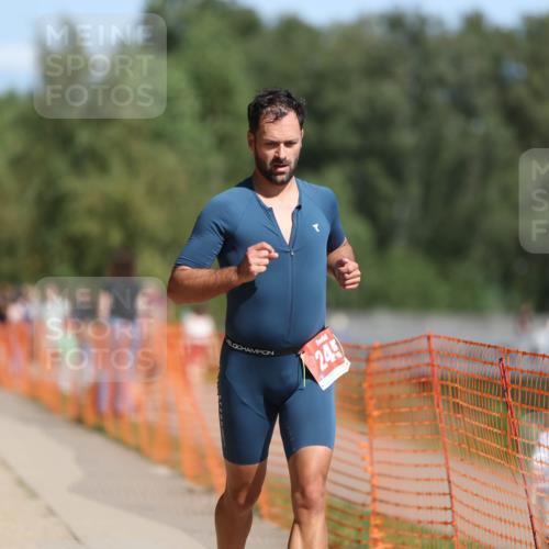07.09.2025 - 19. Norderstedt Triathlon Michael Strokosch http://msf.ph/oto/8796800 07.09.2025 12:20:42 Laufen 245 meine-sportfotos.de