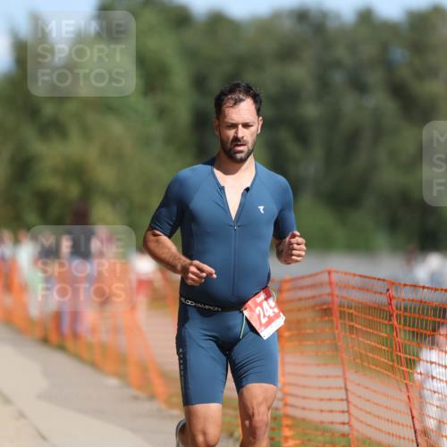 07.09.2025 - 19. Norderstedt Triathlon Michael Strokosch http://msf.ph/oto/8796806 07.09.2025 12:20:42 Laufen 245 meine-sportfotos.de