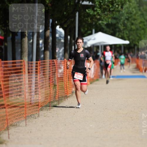 07.09.2025 - 19. Norderstedt Triathlon Michael Strokosch http://msf.ph/oto/8796814 07.09.2025 11:55:43 Laufen 1390 meine-sportfotos.de