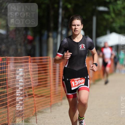 07.09.2025 - 19. Norderstedt Triathlon Michael Strokosch http://msf.ph/oto/8796880 07.09.2025 11:55:48 Laufen 1390 meine-sportfotos.de