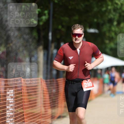 07.09.2025 - 19. Norderstedt Triathlon Michael Strokosch http://msf.ph/oto/8796939 07.09.2025 12:21:00 Laufen 280, 1258, 1368 meine-sportfotos.de