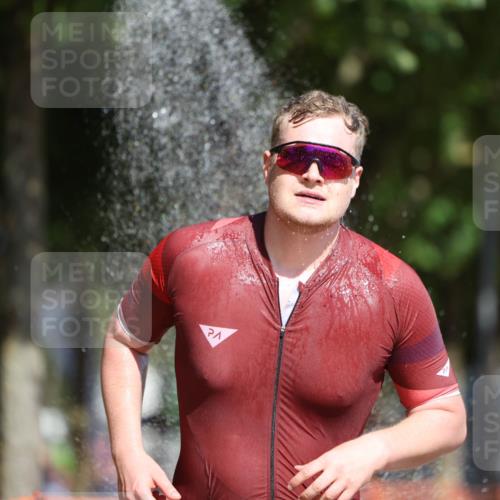 07.09.2025 - 19. Norderstedt Triathlon Michael Strokosch http://msf.ph/oto/8796974 07.09.2025 12:21:03 Laufen 280, 1258 meine-sportfotos.de