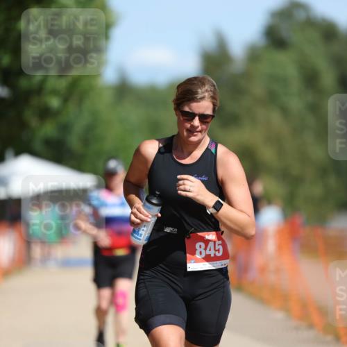 07.09.2025 - 19. Norderstedt Triathlon Michael Strokosch http://msf.ph/oto/8797150 07.09.2025 12:21:20 Laufen 233, 845, 1220 meine-sportfotos.de