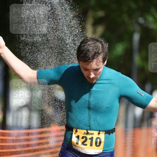 07.09.2025 - 19. Norderstedt Triathlon Michael Strokosch http://msf.ph/oto/8797340 07.09.2025 11:56:43 Laufen 1210, 1274 meine-sportfotos.de