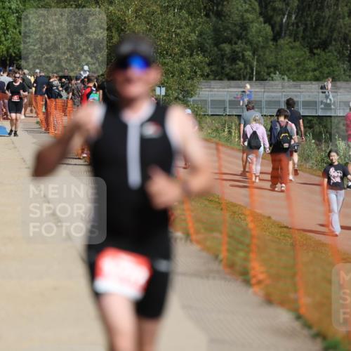 07.09.2025 - 19. Norderstedt Triathlon Michael Strokosch http://msf.ph/oto/8797389 07.09.2025 12:22:25 Laufen 731, 1272 meine-sportfotos.de