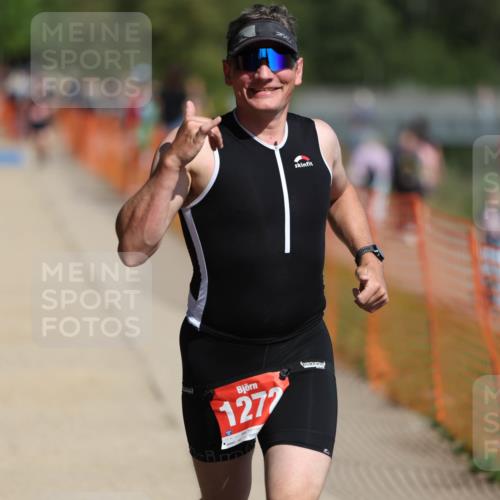 07.09.2025 - 19. Norderstedt Triathlon Michael Strokosch http://msf.ph/oto/8797393 07.09.2025 12:22:26 Laufen 731, 1272 meine-sportfotos.de