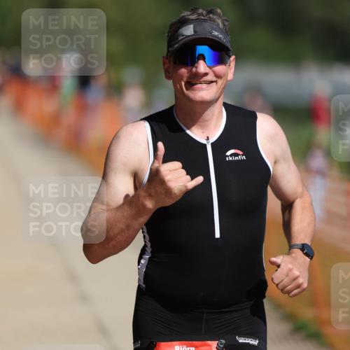 07.09.2025 - 19. Norderstedt Triathlon Michael Strokosch http://msf.ph/oto/8797402 07.09.2025 12:22:26 Laufen 731, 1272 meine-sportfotos.de