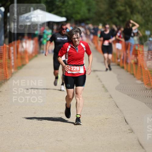 07.09.2025 - 19. Norderstedt Triathlon Michael Strokosch http://msf.ph/oto/8797441 07.09.2025 12:22:36 Laufen 253, 830, 1229 meine-sportfotos.de