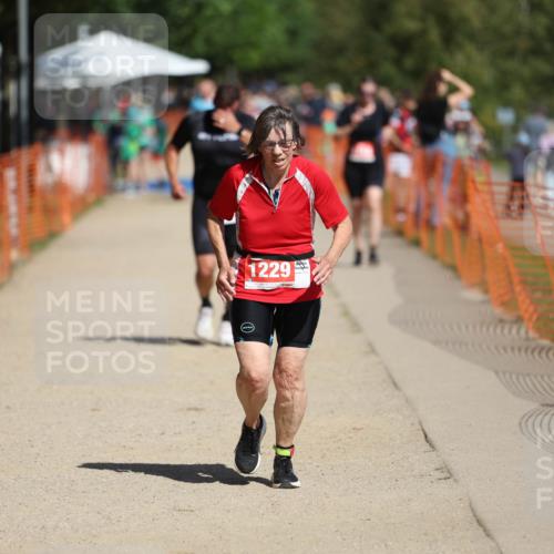 07.09.2025 - 19. Norderstedt Triathlon Michael Strokosch http://msf.ph/oto/8797455 07.09.2025 12:22:37 Laufen 253, 830, 1229 meine-sportfotos.de